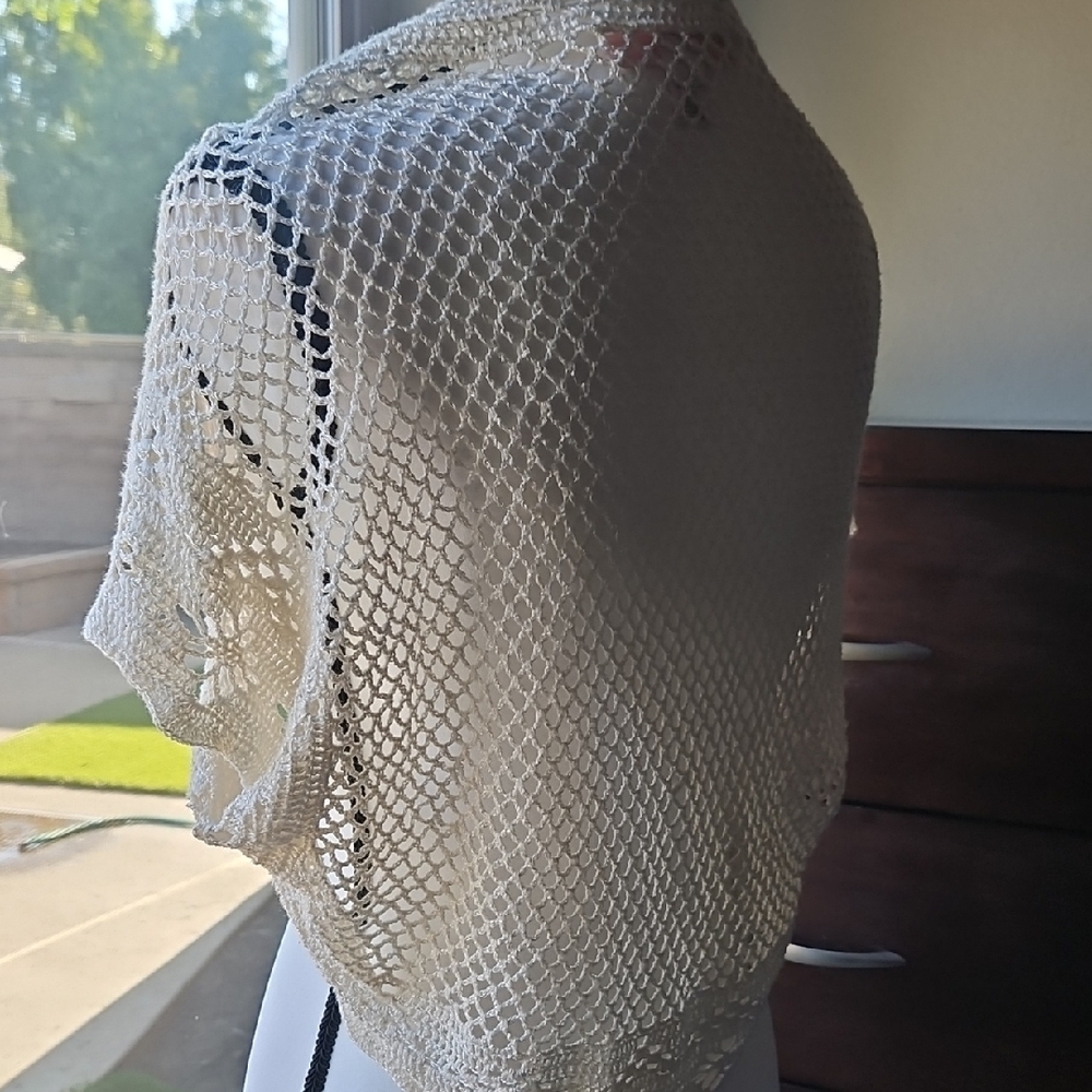 Victoria's Secret Cream Cable Knit Shrug - Picture 5 of 13